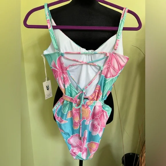 Watercolors by Kenny Flowers “The Maui” Size Medium- New With Tags! - Picture 7 of 7